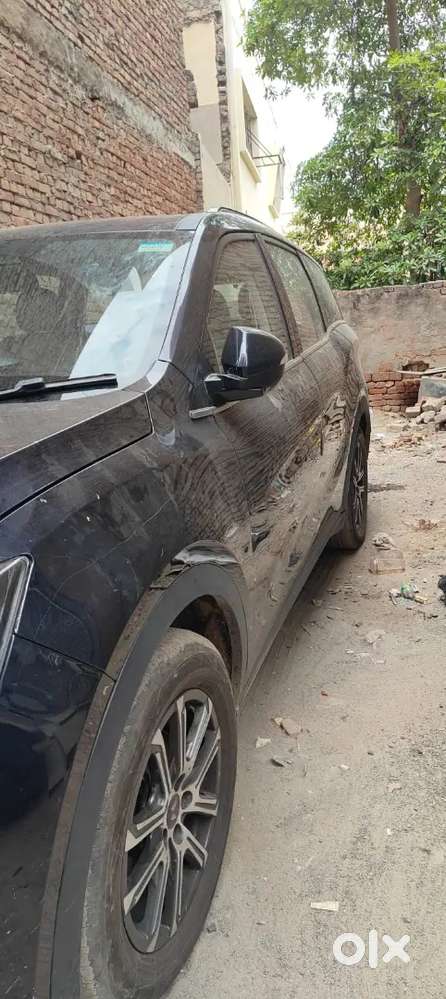 Mahindra Xuv700 2025 Diesel 23000 Km Driven