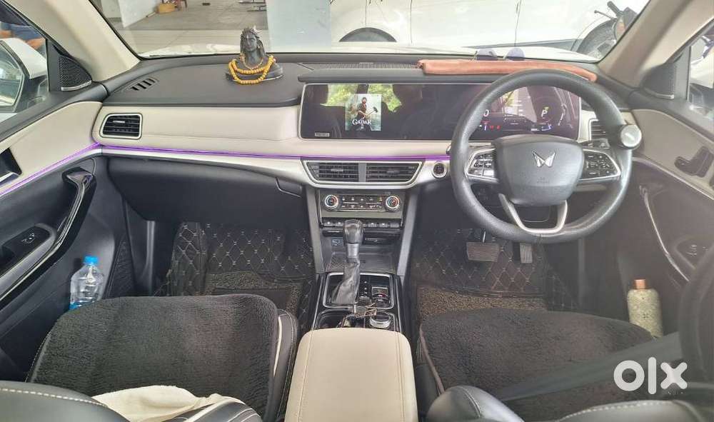 Mahindra Xuv700 2.0 Ax 7 Petrol At Luxury Pack Str, 2022, Petrol