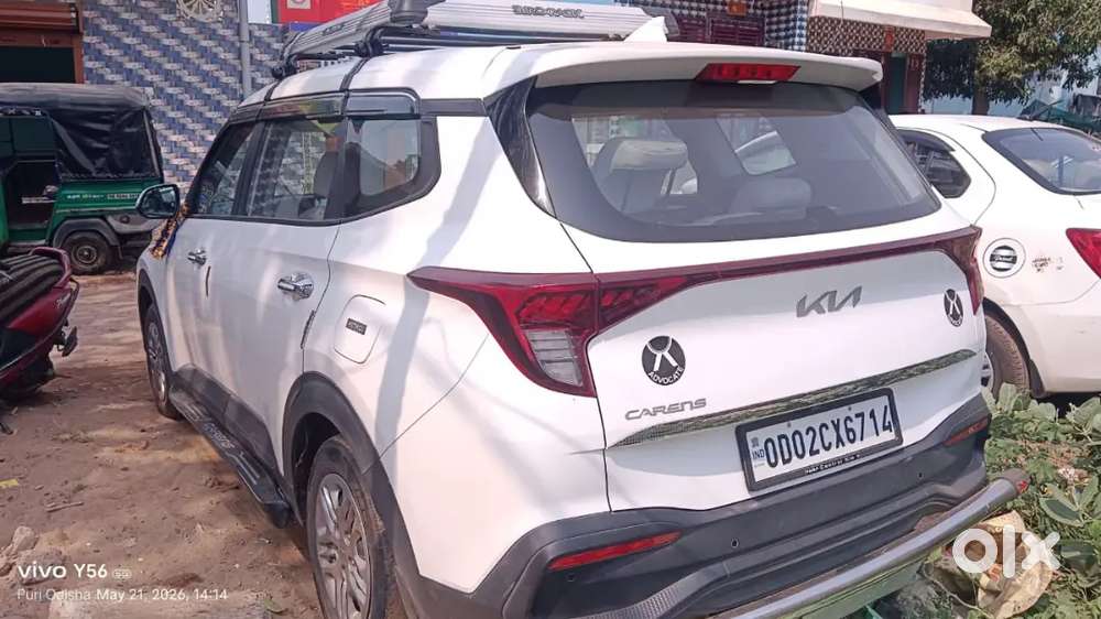 First Owner Kia Carens – Well Maintained