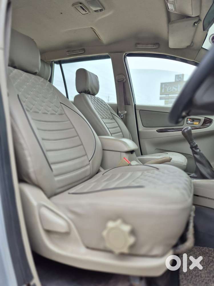 Toyota Innova 2.5 E Diesel Ms 7-seater, 2012, Diesel
