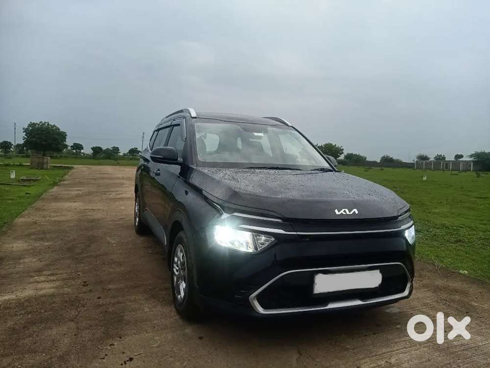 Kia Carens G 7-seater Manual Petrol 2025