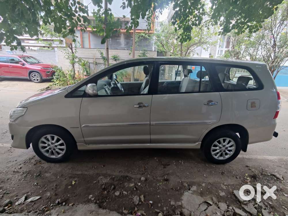 Toyota Innova 2.5 V 7 Str, 2013, Diesel