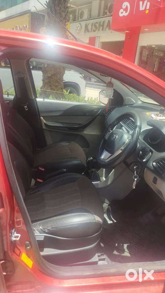 Tata Tiago 1.2 Revotron Xt (o), 2017, Petrol