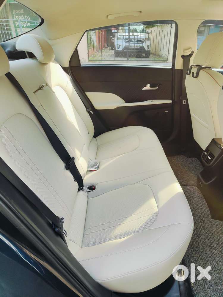 Hyundai Verna 1.5 Sx (o) Ivt, 2023, Petrol