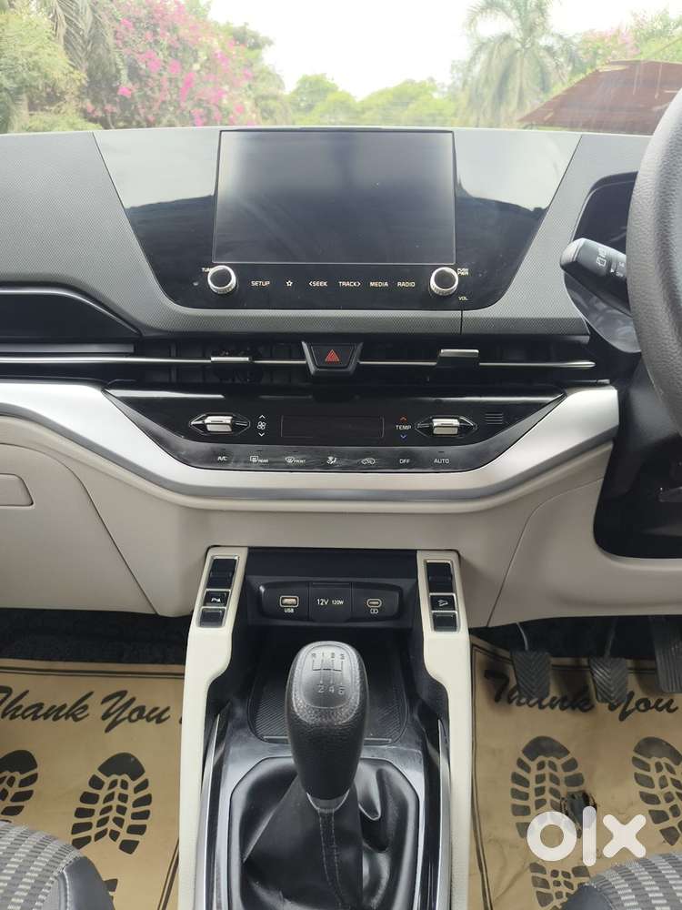 Kia Carens 2022 Prestige Plus
