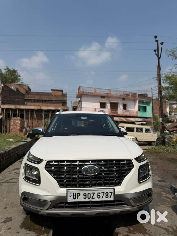 Hyundai Venue Petrol 2023