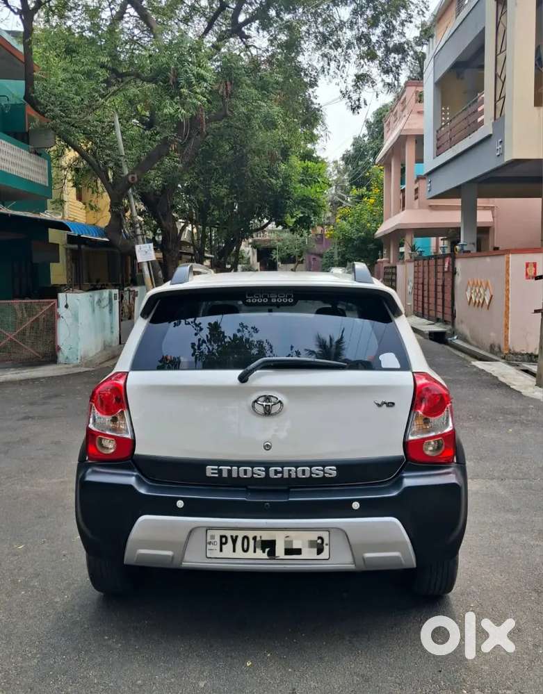 Toyota Etios Cross 2019