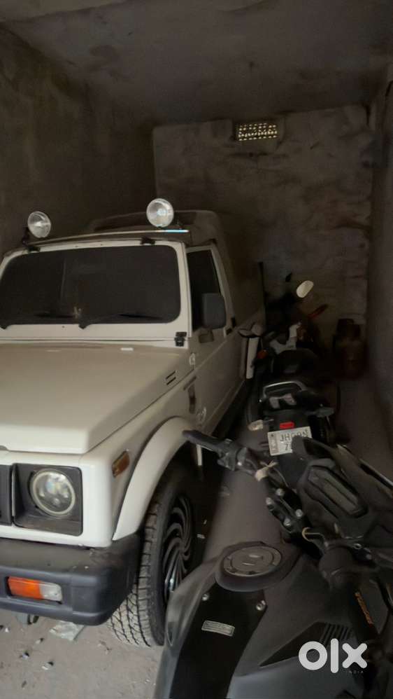 Maruti Suzuki Gypsy Petrol 2000