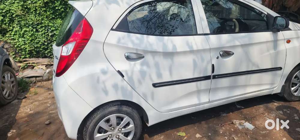 Hyundai Eon 0.8 Era 2011 मैन्युअल