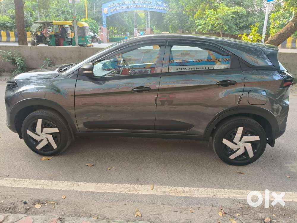 Tata Nexon Fearless Plus (ps) 1.2 Icng 6mt Red Dark Edition, 2025, C..