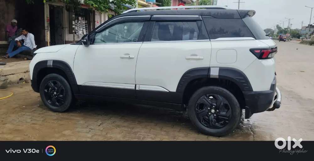 Brezza Zxi Cng Dual Tone