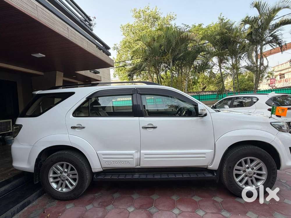 Toyota Fortuner 2014 Diesel 350000 Km Driven