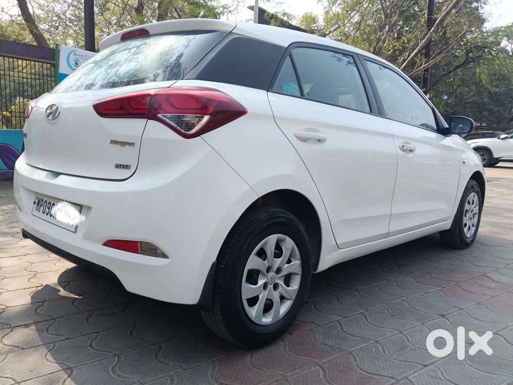 Hyundai I20 Petrol Cvt Magna Executive, 2015, Petrol