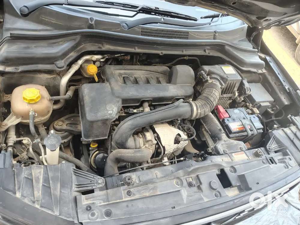 Mahindra Xuv300 2022 Diesel Well Maintained And Single Handed Use..