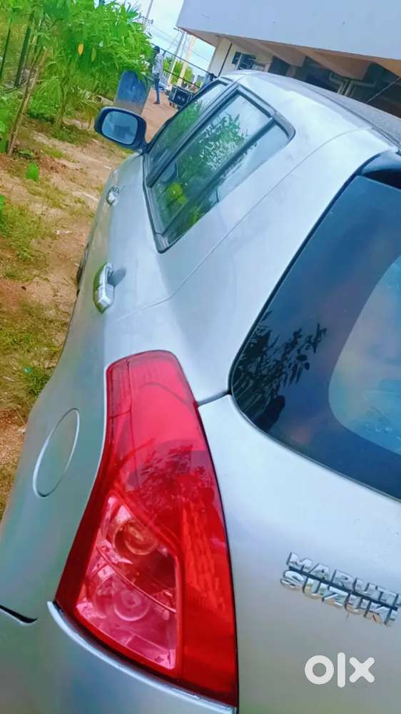 Maruti Suzuki Swift 2011 Diesel 130000 Km Driven