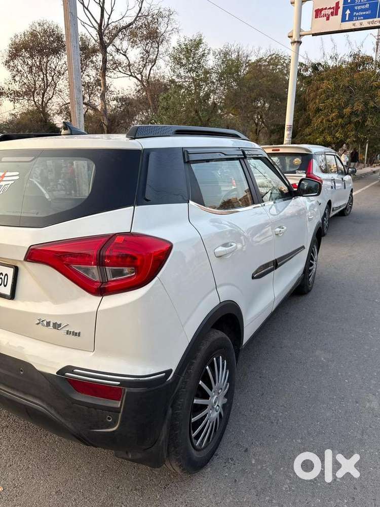 Mahindra Xuv300 W4 2021 Diesel Well Maintained