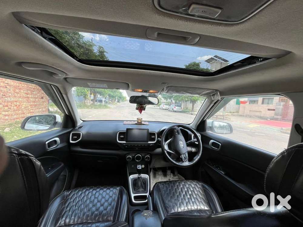 Hyundai Venue 2019 Diesel 90000 Km Driven