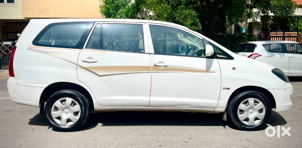 Toyota Innova 2.5 G (diesel) 7 Seater, 2005, Diesel