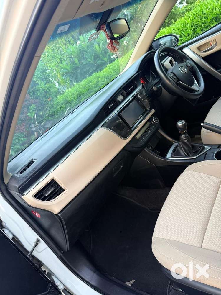 Just 22000 Km Driven 2014 Toyota Corolla Altis 2
