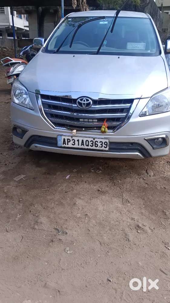 Toyota Innova 2007. V