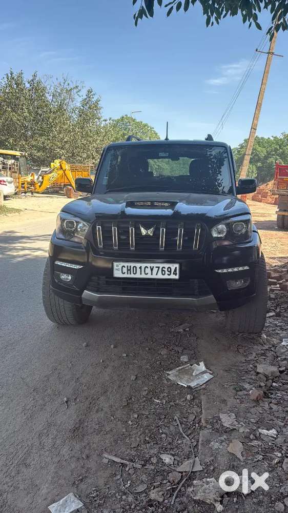 Mahindra Scorpio Classic 2025 डीज़ल 14500 Km Driven