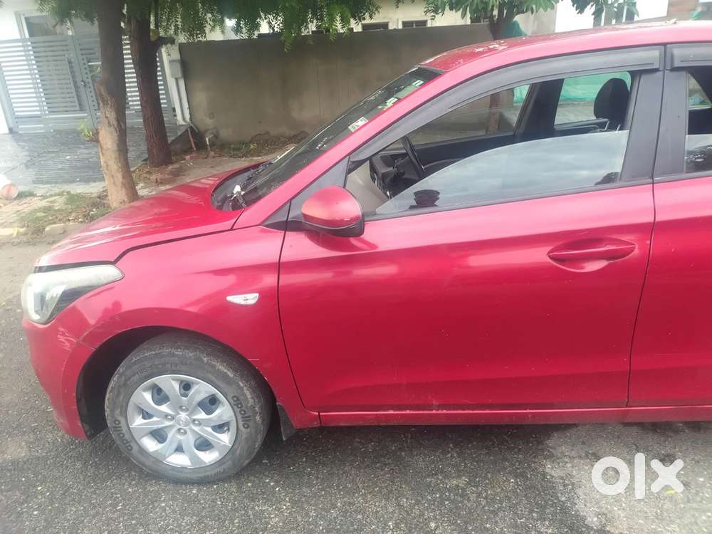 Hyundai I20 1.4 Asta (at), 2015, Diesel