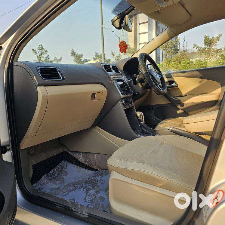 Volkswagen Vento 1.2 Highline Plus At 16 Alloy, 2017, Petrol