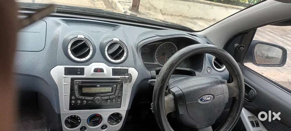 Fresh Condition Car, Koe Internal Kam Nahi Hai, Damdar Gadi Hai