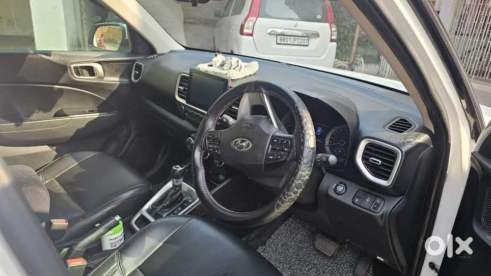 Automatic Hyundai Venue 2019 Petrol Well Maintained