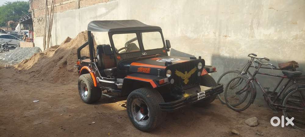 Mahindra Jeep Classic 1989