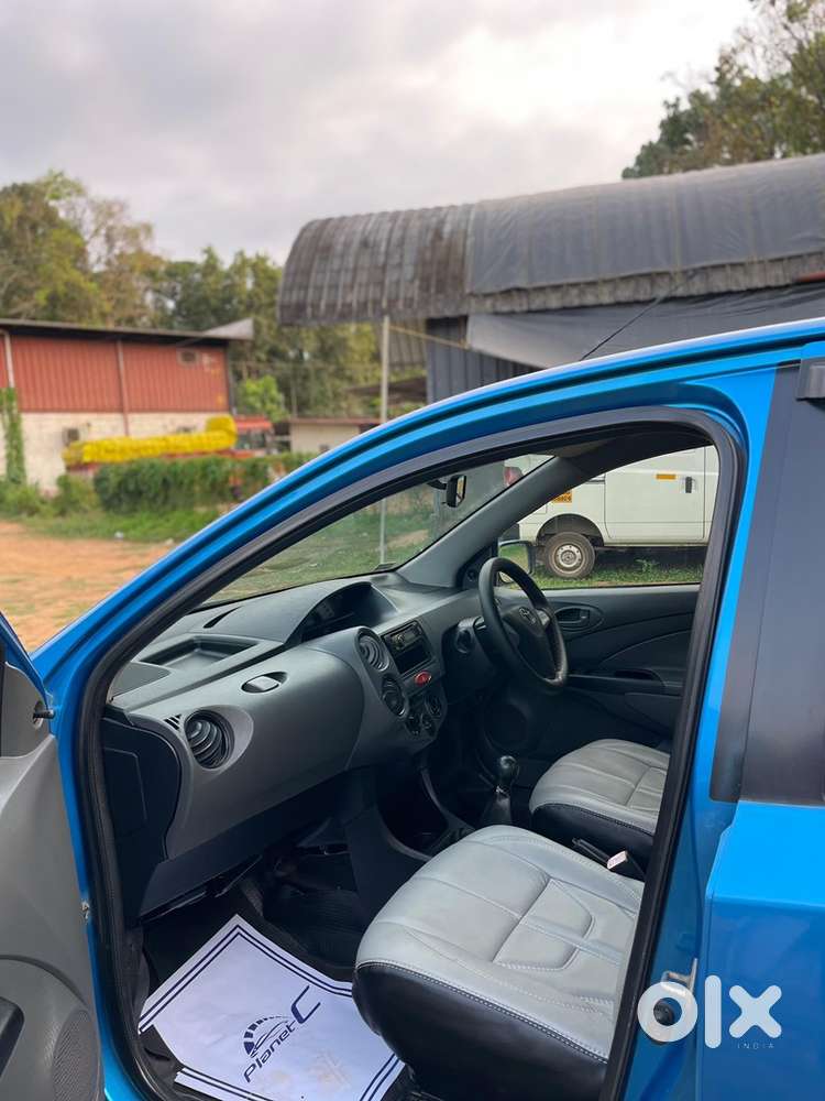 Toyota Etios Liva Petrol 2012