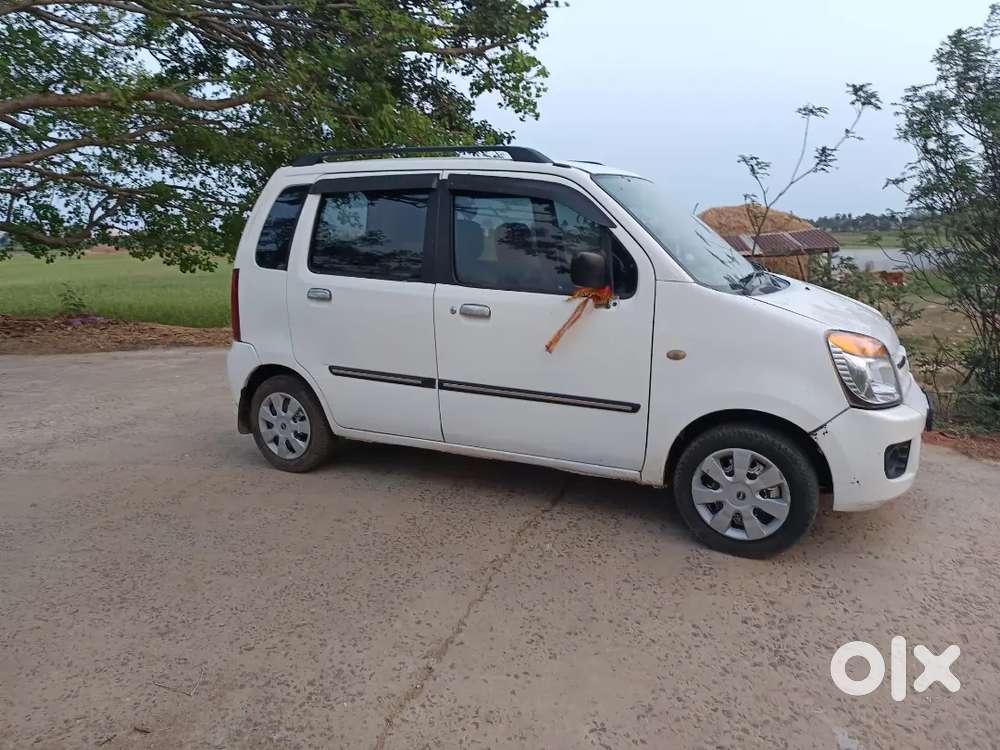 Tata Winger 2010 Petrol 123203 Km Driven