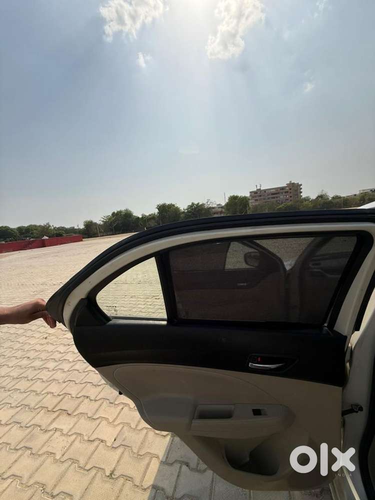 Maruti Suzuki Dzire 2017 Petrol 66386 Km Driven