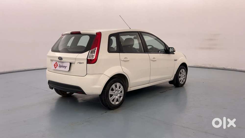 Ford Figo Petrol Zxi, 2015, Petrol