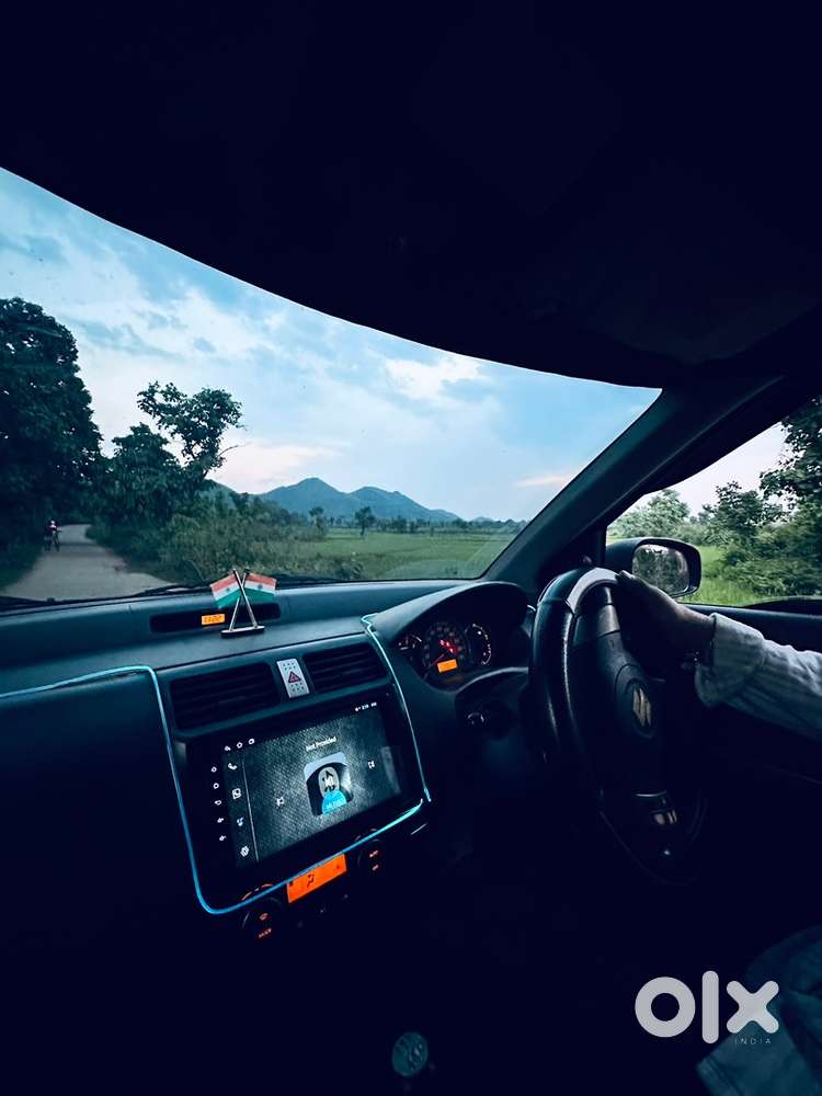 Maruti Suzuki Swift 2011 Year