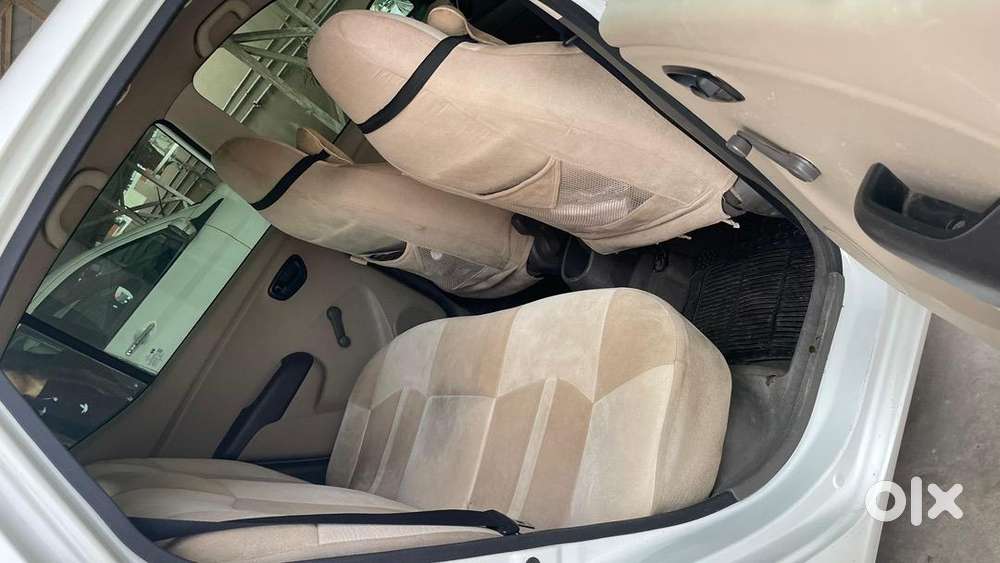 Hyundai I10 2011 Petrol 70000 Km Driven