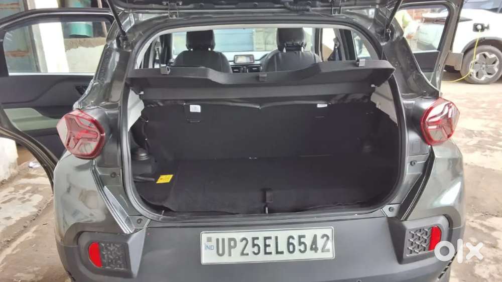 Tata Punch 2025 Cng & Hybrids 4953 Km Driven