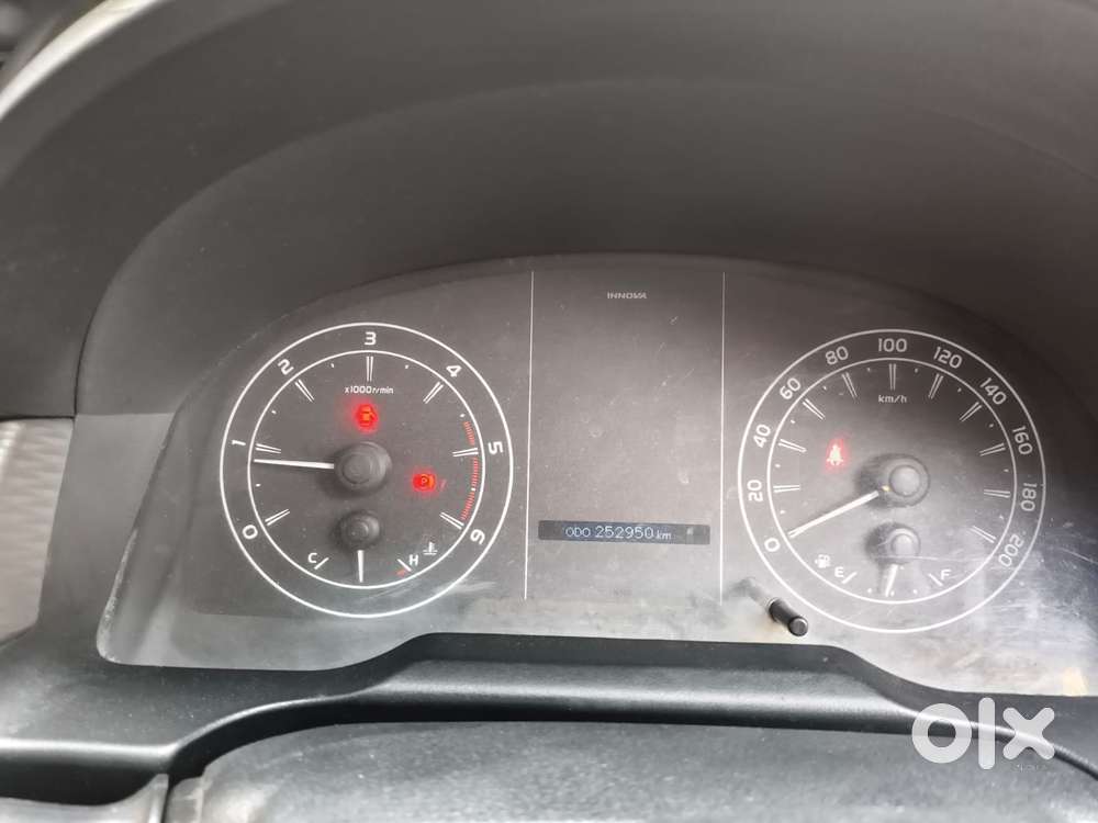 Toyota Innova Crysta 2.4 Gx Mt, 2018, Diesel