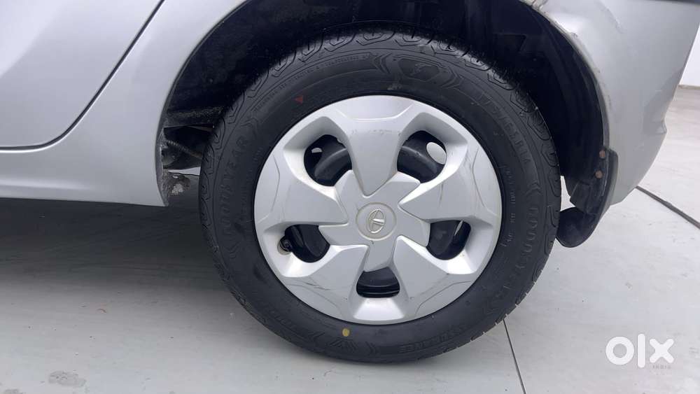 Tata Tiago 1.2 Revotron Xt, 2018, Petrol