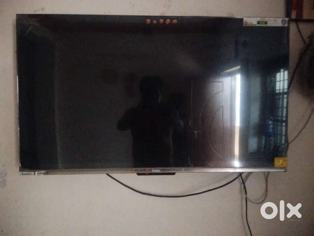 HAIER 43INCHES SMART TV