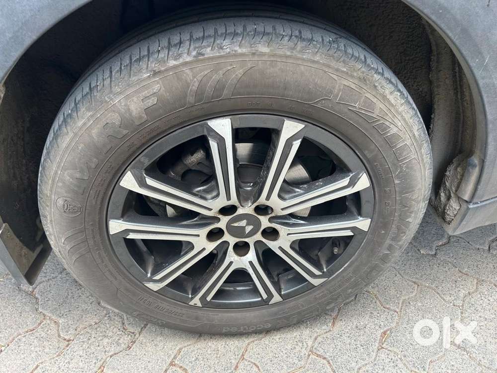 Mahindra Xuv700 2.2 Ax 7 Diesel At Str Awd, 2022, Diesel