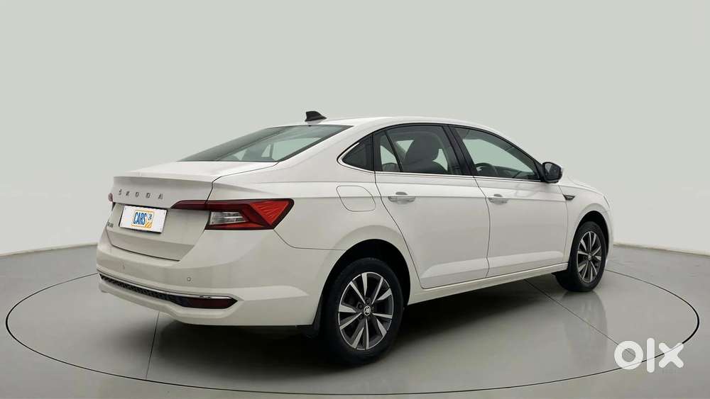 Skoda Slavia 1.0 Tsi Style At, 2022, Petrol