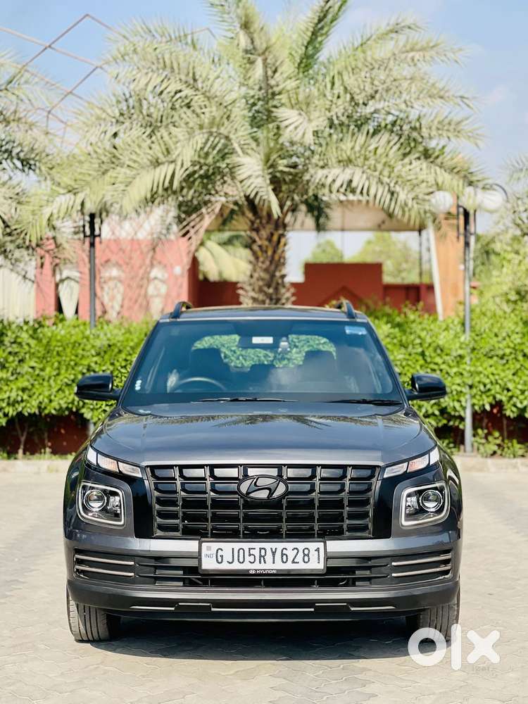 Hyundai Venue S(o) Knight Edition Mt, 2024, Petrol