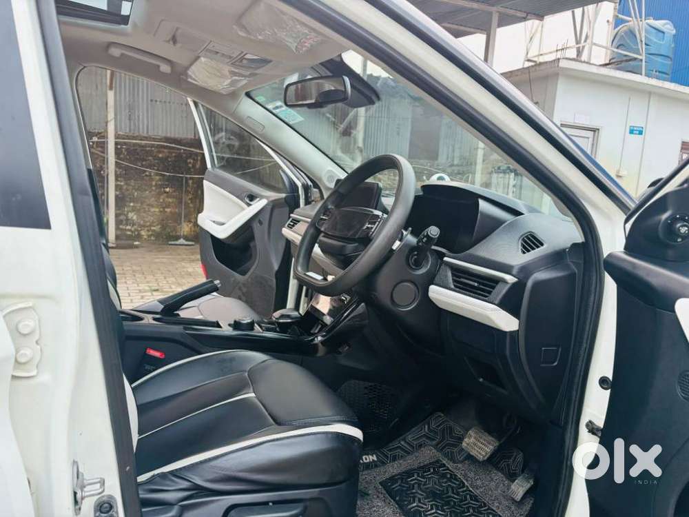 Tata Nexon Creative Plus S 1.2 Revotron Petrol 6 Amt, 2023, Petrol