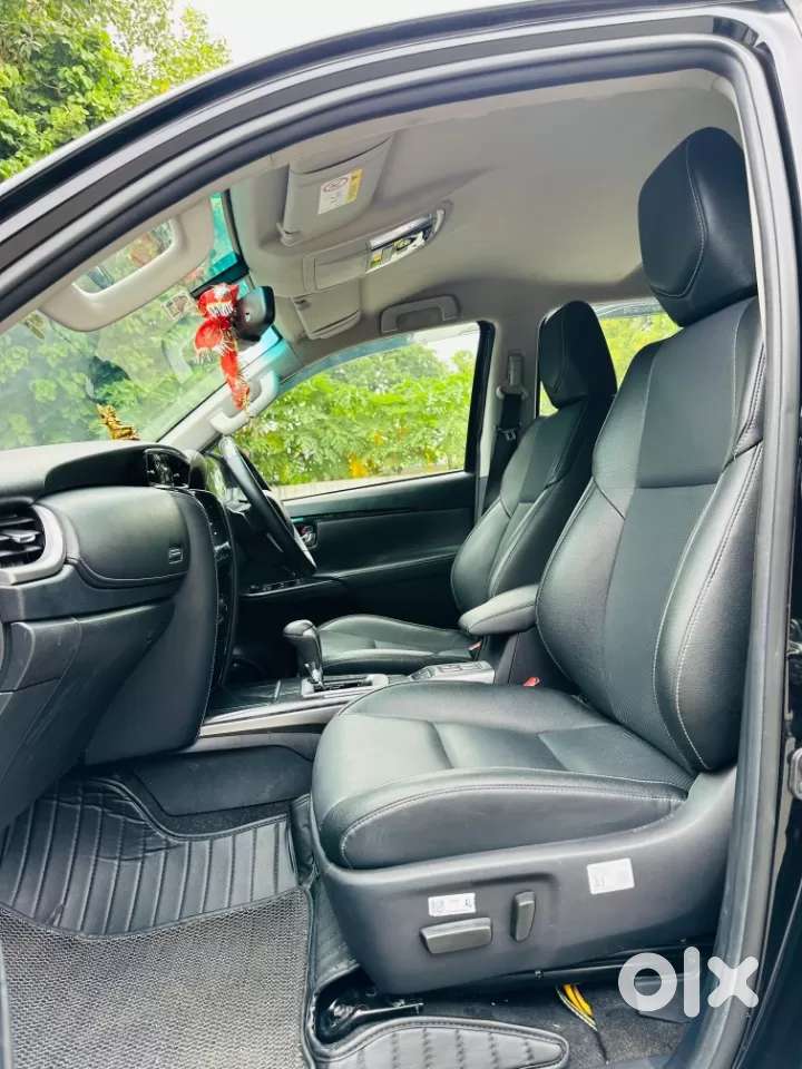 Toyota Fortuner 4x2 At 2.7 Petrol, 2025, Petrol