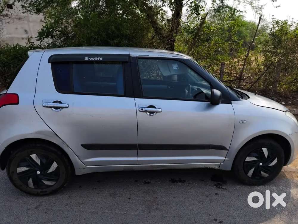 Maruti Suzuki Swift 2010 Diesel 95800 Km Driven