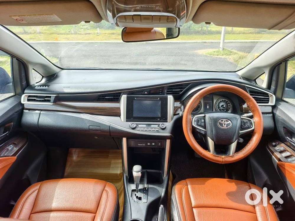 Toyota Innova Crysta 2.8z Automatic, 2017, Diesel