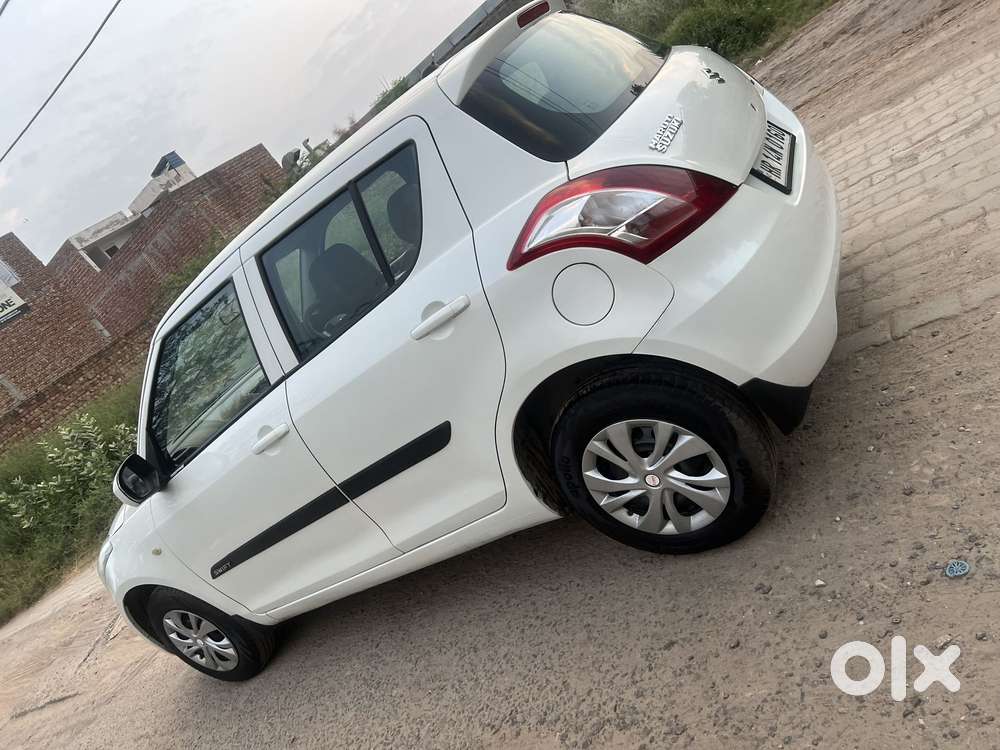 Maruti Suzuki Swift 1.2 Lxi (o), 2017, Cng & Hybrids