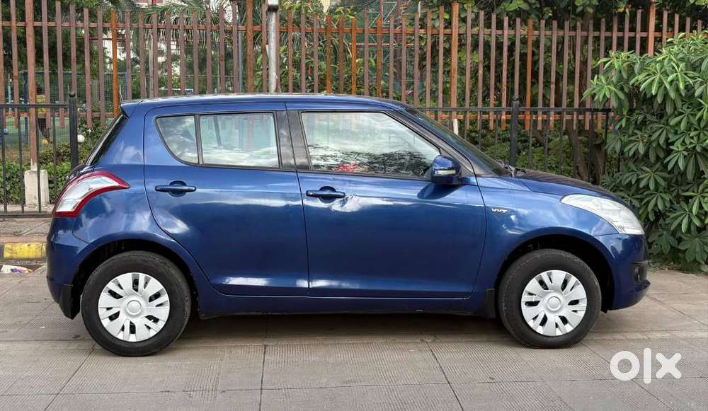 Maruti Suzuki Swift Vxi + Manual, 2012, Petrol