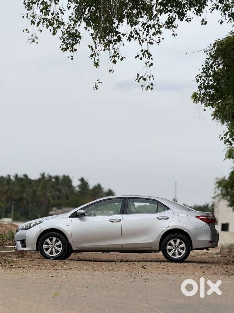 Toyota Corolla Altis G At, 2015, Petrol
